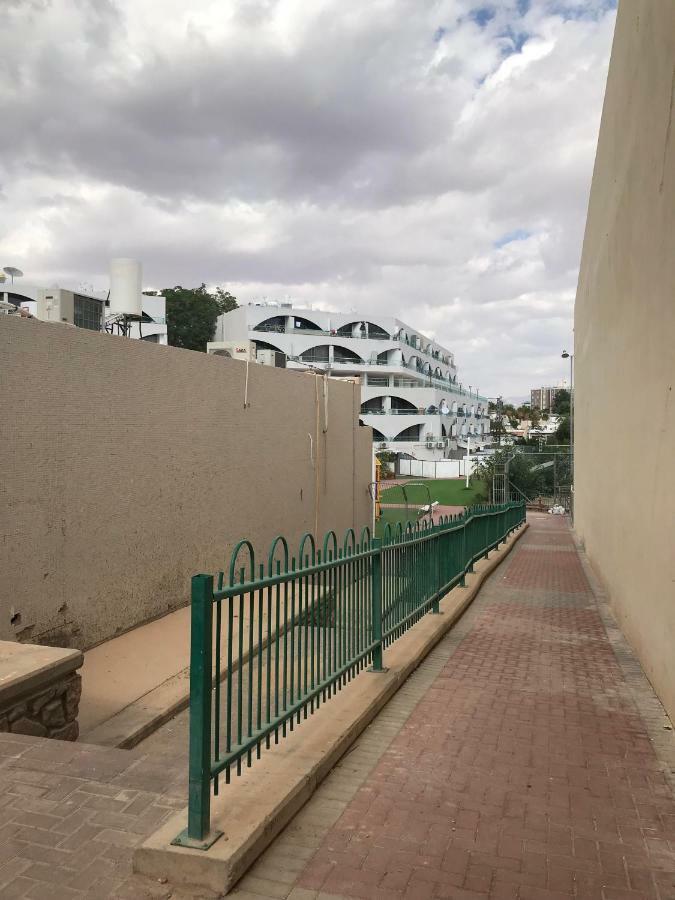 Coral Studio Vacation Apartment Ейлат Екстериор снимка